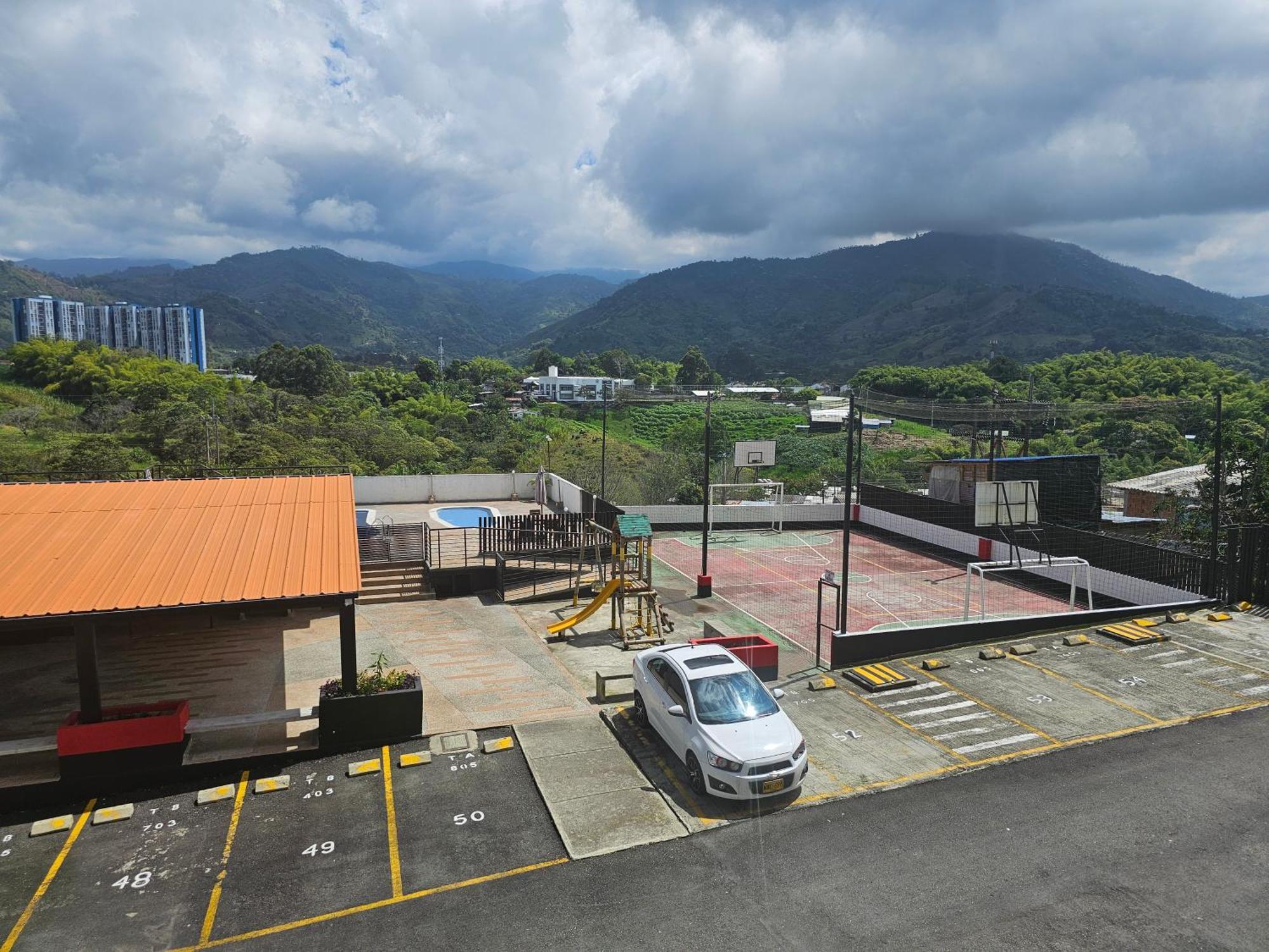 Oronegroapartahoteles Acogedor Amoblado Armenia, Quindio
